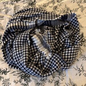 J. Crew Black and White Houndstooth/ Plaid Scarf Wrap